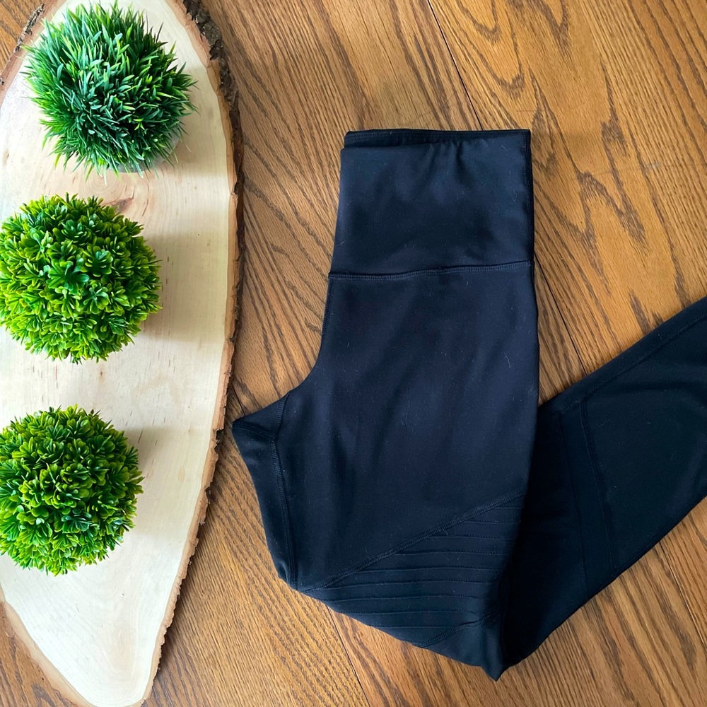 Black Old Navy leggings
